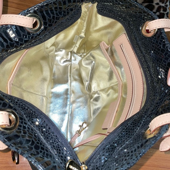 Michael Kors Black Bag - Picture 2 of 3